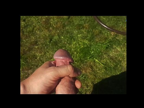 ❤️ Hottie mendapatkan vagina merah mudanya kacau dan mani dengan menyemprotkan di taman musim panas ❌ Video sialan pada kami ❤