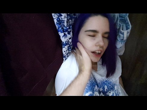 ❤️ Menemukan adikku di lemari dan membantunya cum ❌ Video sialan pada kami ❤